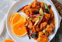 Salad ức gà sốt cam