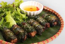 Chả lươn cuộn lá lốt nướng