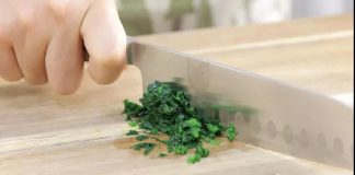 Chỉ 15 phút bạn có ngay bữa sáng ngon lành với món bánh sandwich kẹp lạ miệng