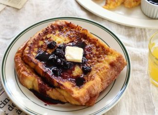 Bánh toast việt quất kiểu Pháp