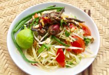 Gỏi đu đủ ba khía